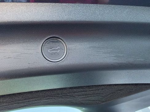 Used 2025 Tesla Model Y Long Range RWD image 63