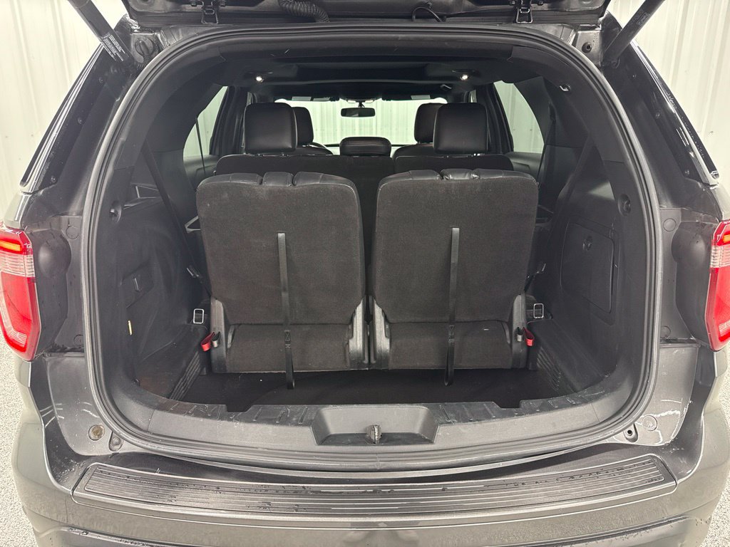 Used 2019 Ford Explorer XLT w/ Equipment Group 202A FWD image 8
