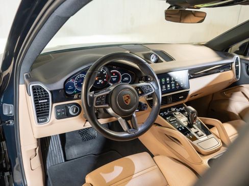 Certified 2023 Porsche Cayenne Coupe AWD/4WD image 21