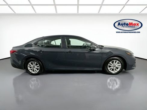 Used 2025 Toyota Camry LE image 9