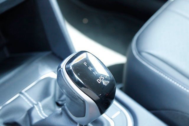 Used 2023 Volkswagen Tiguan SE AWD/4WD image 24
