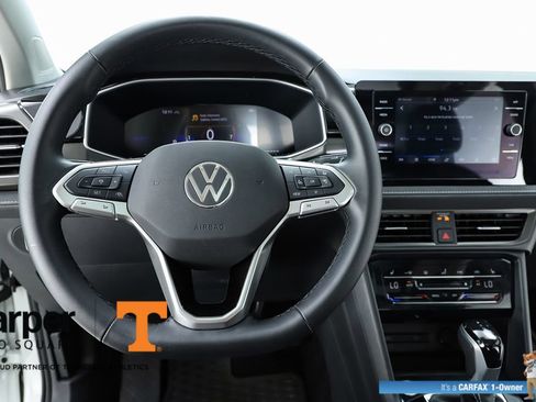 Used 2025 Volkswagen Taos SE AWD/4WD image 20