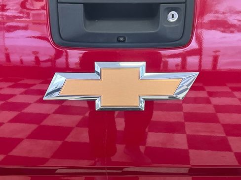 Used 2018 Chevrolet Colorado Z71 AWD/4WD image 11