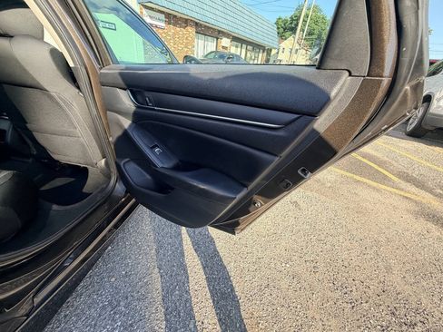 Used 2018 Honda Accord LX image 51