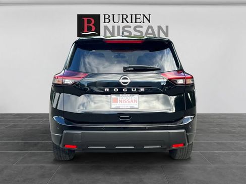Used 2024 Nissan Rogue S FWD image 4
