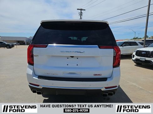 Used 2025 GMC Yukon XL Denali AWD/4WD image 5