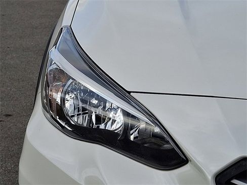 Used 2019 Subaru Crosstrek 2.0i Premium image 9