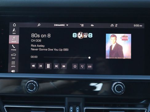 Certified 2023 Porsche Macan Turbo image 18