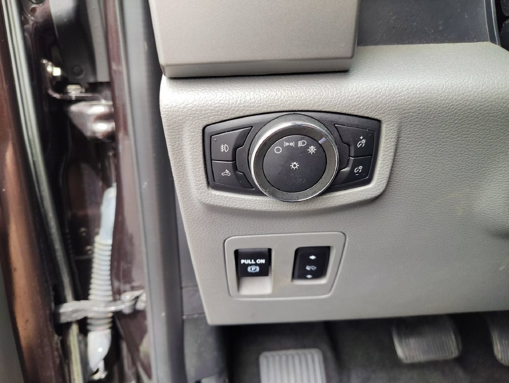 Used 2020 Ford F150 Lariat AWD/4WD image 19