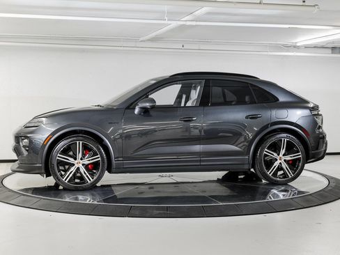 New 2026 Porsche Macan 4S Electric AWD/4WD image 2