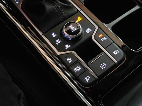 Used 2025 Kia Sorento SX image 35