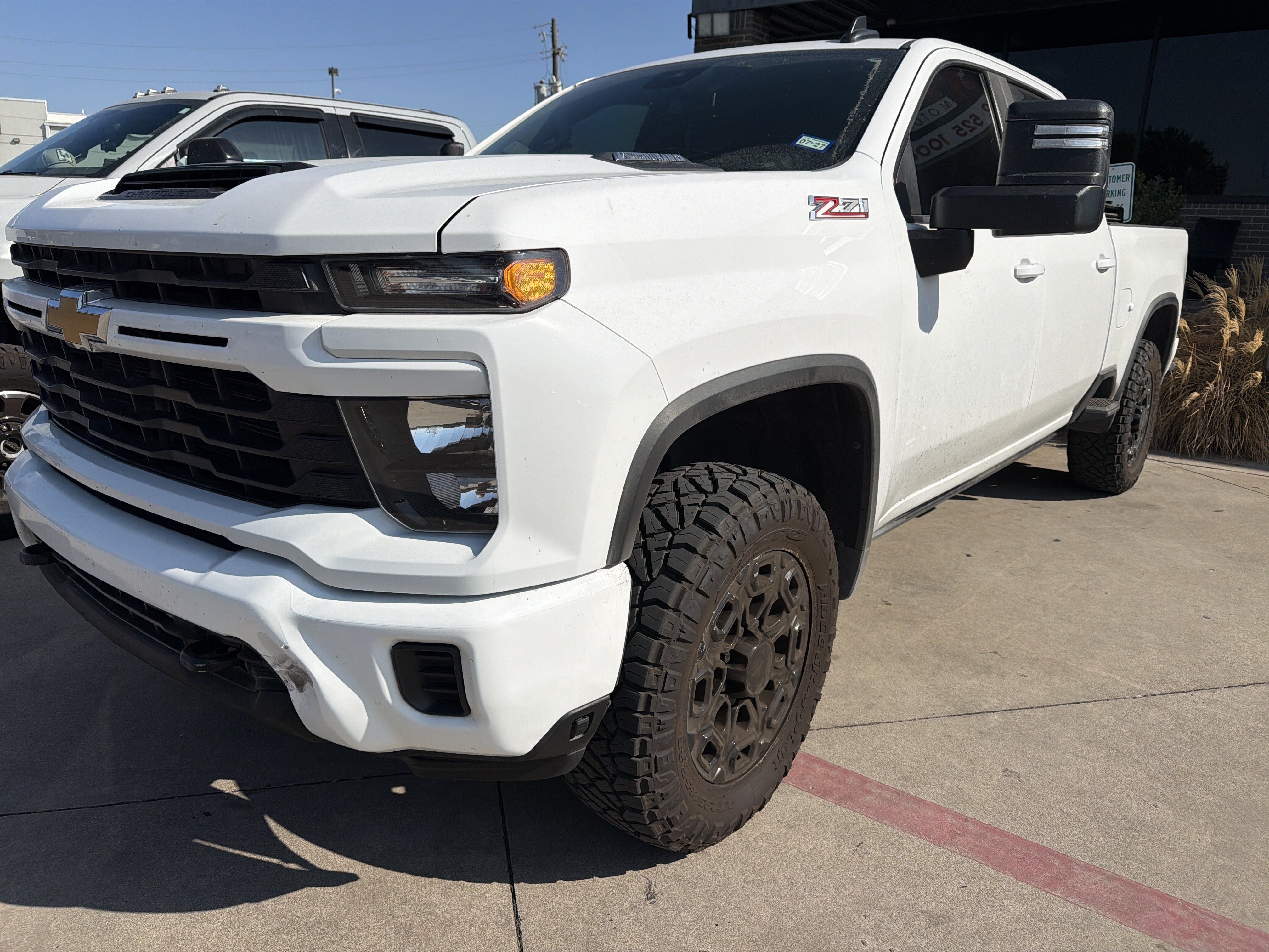 Used 2024 Chevrolet Silverado 2500 LT AWD/4WD image 1