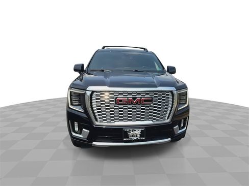 Certified 2021 GMC Yukon Denali image 3