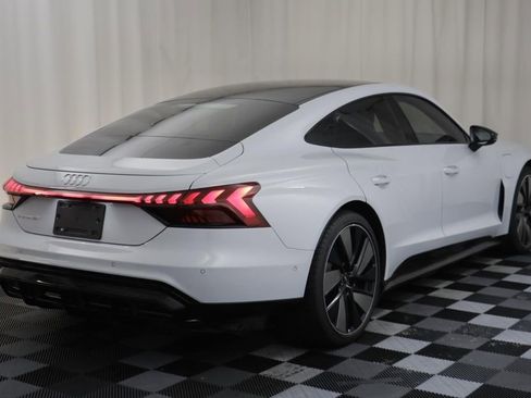 Used 2024 Audi e-tron GT Prestige AWD/4WD image 18