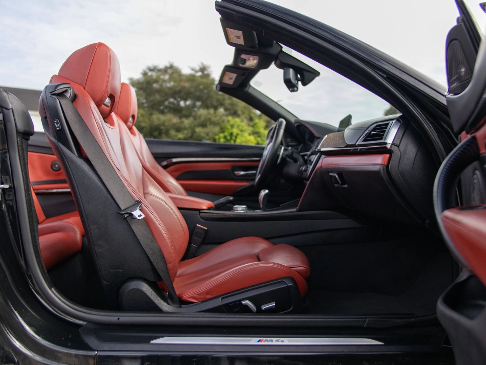 Used 2016 BMW M4 Convertible RWD image 31
