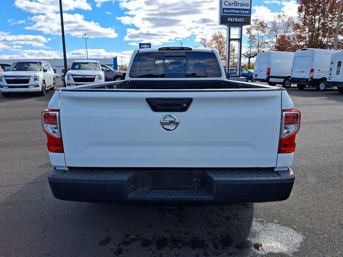 Used 2017 Nissan Titan S image 5