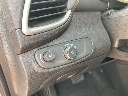 Used 2020 Chevrolet Trax LS image 25