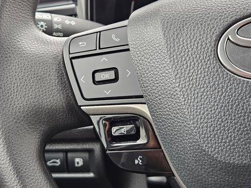 Used 2025 Toyota Camry LE image 23