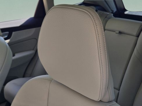 Used 2024 Volvo XC60 B5 Plus w/ Protection Package Premier image 22