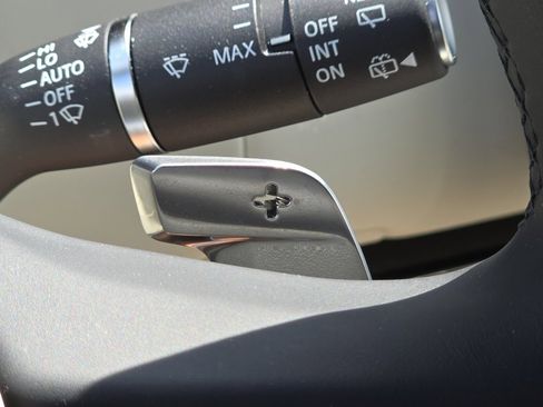 New 2025 Land Rover Range Rover SE image 18