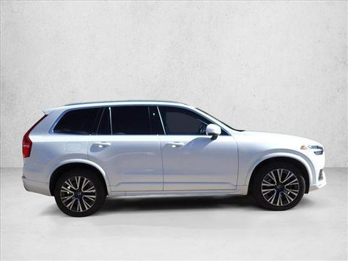 Used 2020 Volvo XC90 T6 Momentum w/ Protection Package Premier AWD/4WD image 9