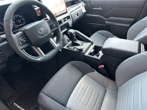 New 2026 Toyota Tacoma TRD Off-Road AWD/4WD image 9