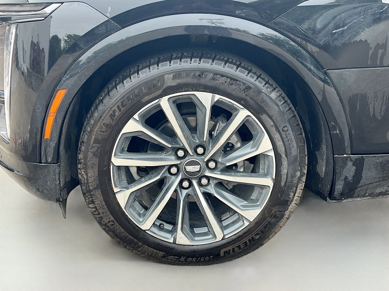 Used 2025 Cadillac Lyriq Sport AWD/4WD image 31