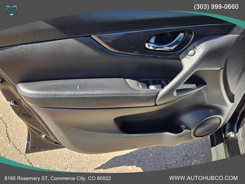 Used 2018 Nissan Rogue SV AWD/4WD image 23