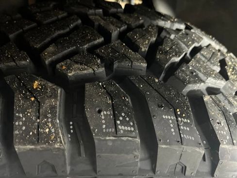 Used 2020 Chevrolet Suburban Premier w/ 6.2L Performance Package image 14