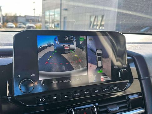 Certified 2023 Nissan Pathfinder SL w/ Lighting Package (N92) image 28