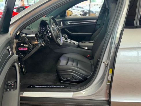 Used 2023 Porsche Panamera 4 Platinum Edition image 20