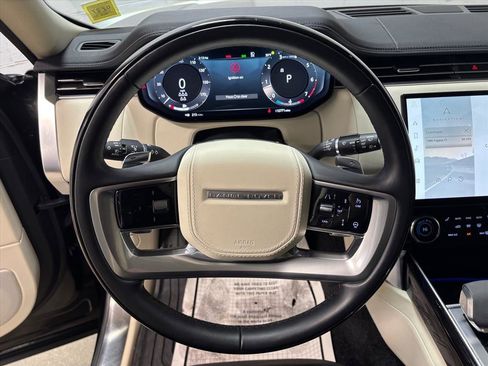 Used 2023 Land Rover Range Rover Long Wheelbase SE image 19