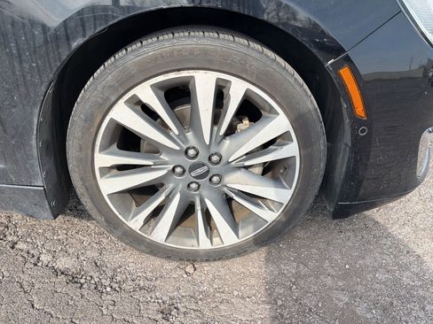 Used 2017 Lincoln MKZ Reserve w/ Technology Package image 4