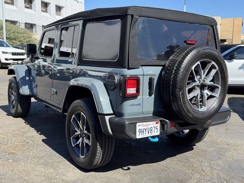 Used 2024 Jeep Wrangler Unlimited w/ Convenience Group AWD/4WD image 16