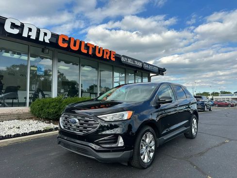 Used 2019 Ford Edge Titanium w/ Equipment Group 301A FWD image 1