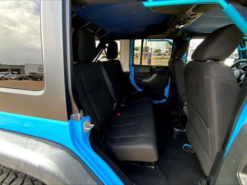 Used 2018 Jeep Wrangler Unlimited Sport S image 20