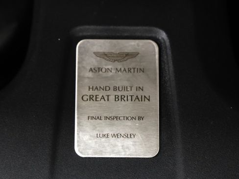 Used 2022 Aston Martin V8 Vantage image 24