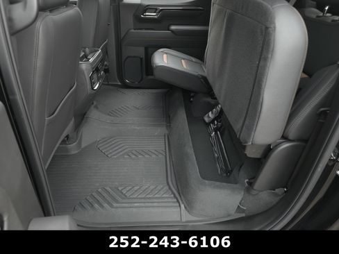 Used 2025 GMC Sierra 1500 AT4 w/ AT4 Premium Package AWD/4WD image 29