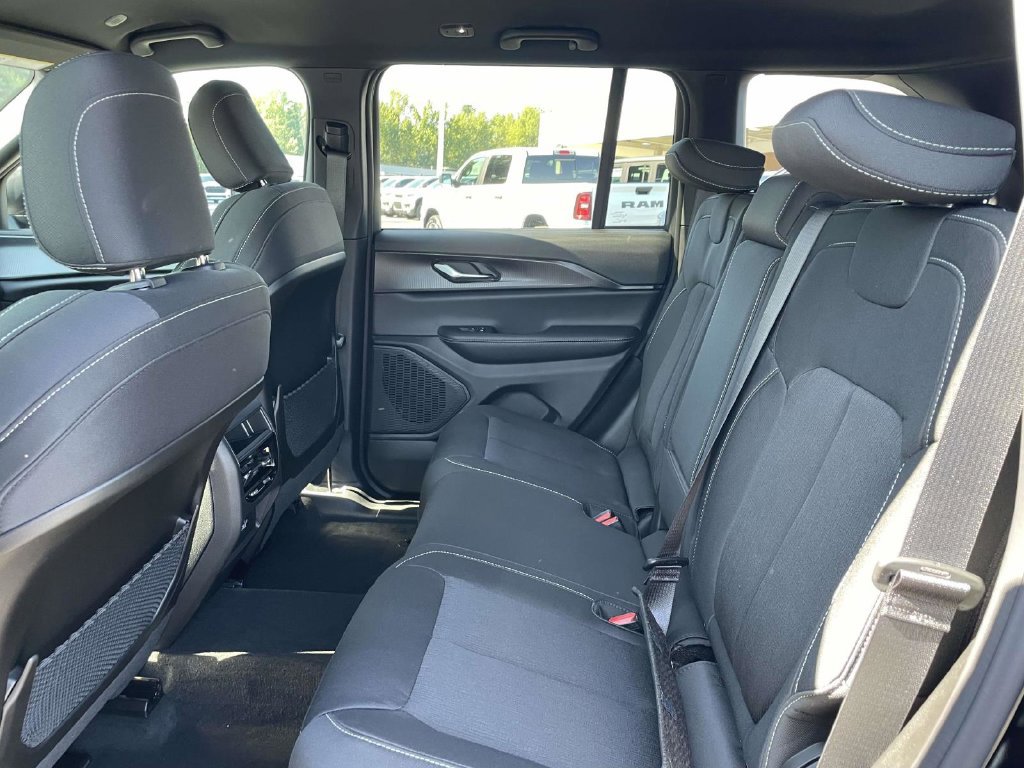 New 2027 Jeep Grand Cherokee 4WD image 20