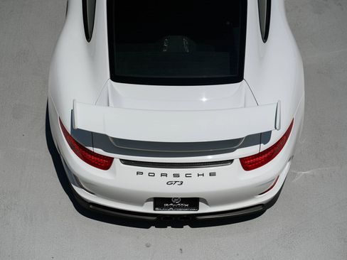 Used 2015 Porsche 911 GT3 RWD image 46