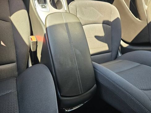Used 2024 Chevrolet Malibu LT FWD image 23