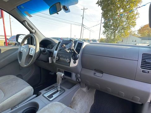 Used 2014 Nissan Frontier S image 22