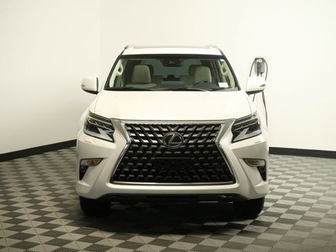 Used 2023 Lexus GX 460 Premium AWD/4WD image 2