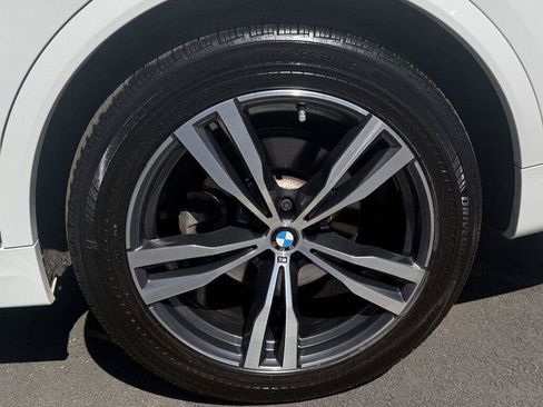 Used 2024 BMW X7 xDrive40i w/ M Sport Package AWD/4WD image 34