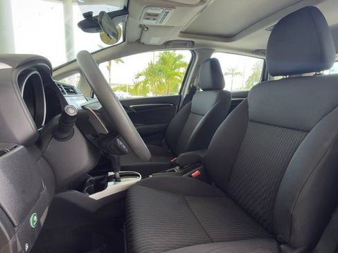 Used 2019 Honda Fit EX image 4