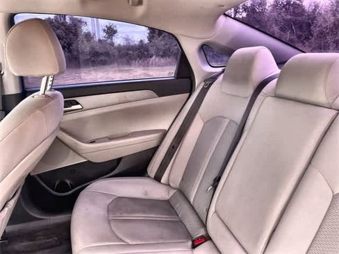 Used 2018 Hyundai Sonata SE image 14