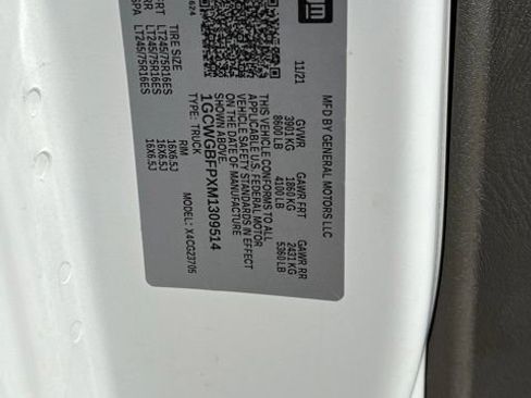 Used 2021 Chevrolet Express 2500 Extended w/ Driver Convenience Package RWD image 16