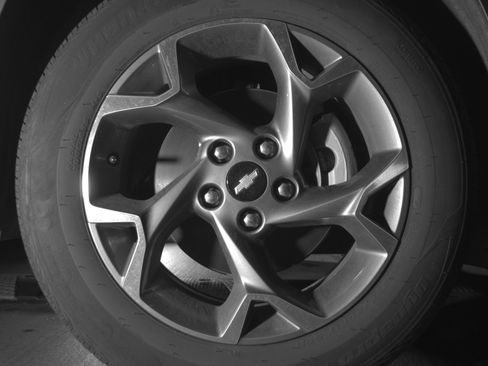 Used 2025 Chevrolet Trax LT FWD image 13