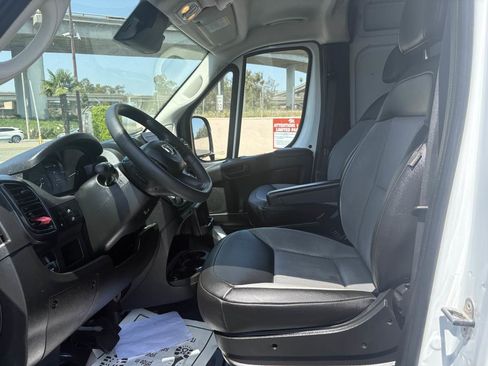 Used 2025 RAM ProMaster 3500 w/ Convenience Group image 24