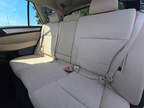 Used 2018 Subaru Outback 2.5i Premium AWD/4WD image 17
